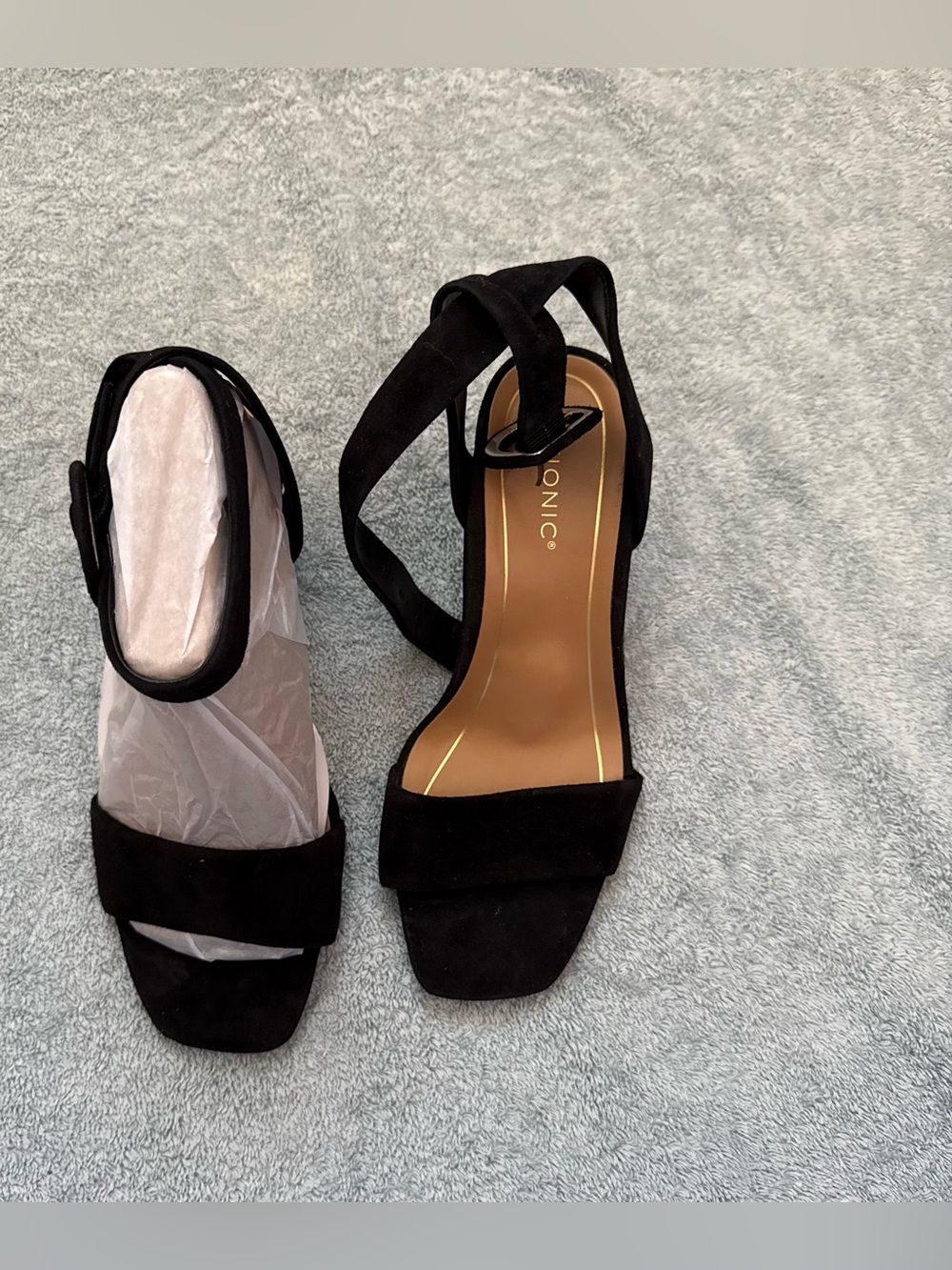 Vionic Black Suede Zinfandel Strappy Block Heel Sandals Size 7.5 New
